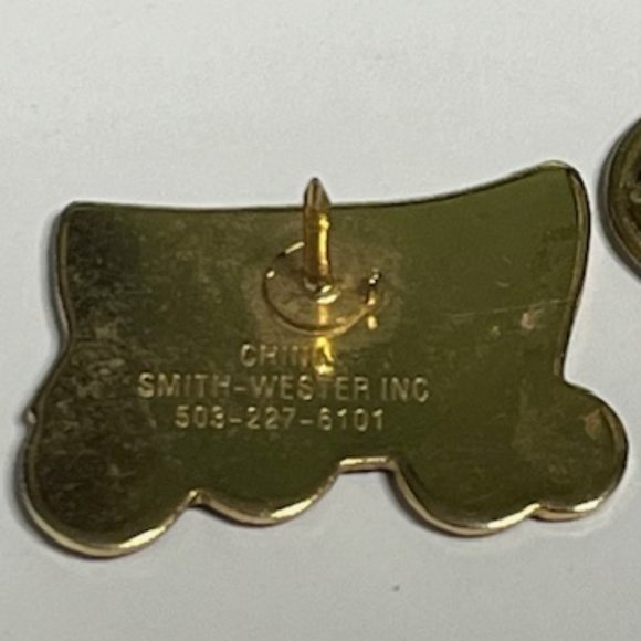 Oregon State Covered Wagon Oregon Trail Enamel Lapel Hat Pin .75"x1" - Picture 8 of 8